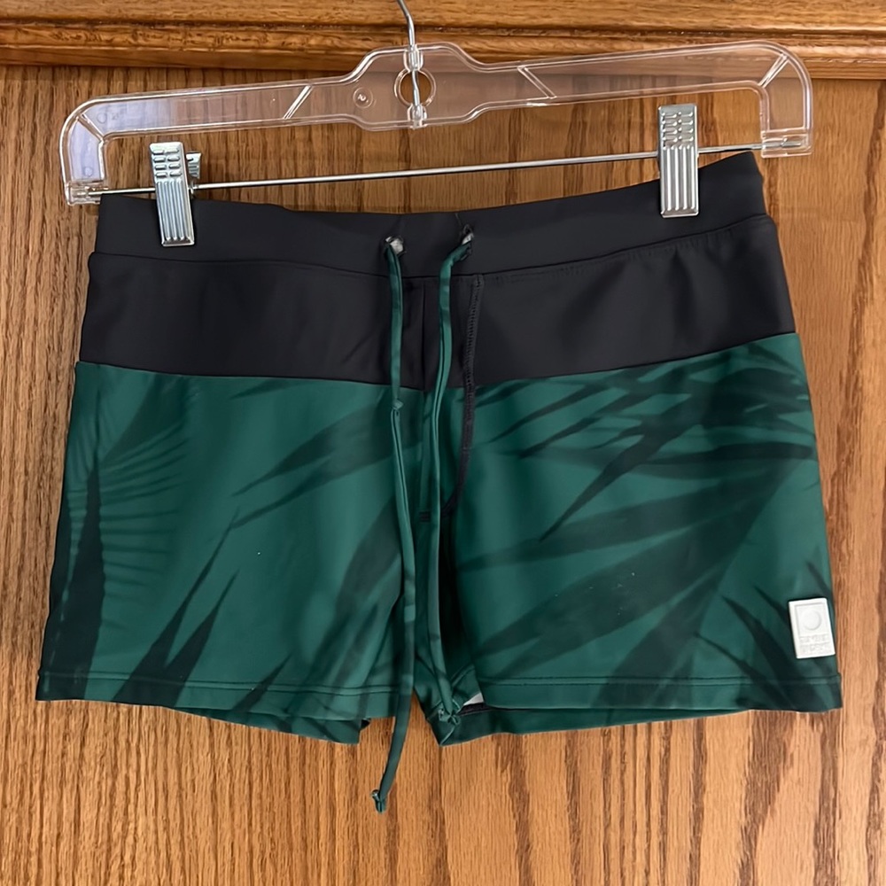 Tumble ‘N Dry swim shorts size 14